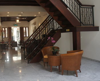 Heeren Straits Hotel 3*