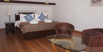 Heeren Straits Hotel 3*