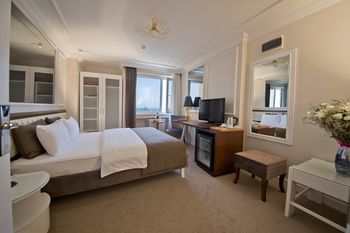 North Point Hotel 0*