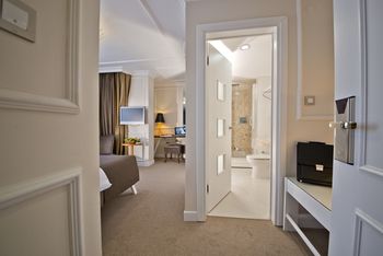 North Point Hotel 0*