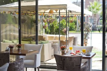 North Point Hotel 0*