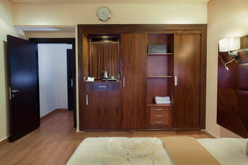 OYO 372 Nawazi Watheer Hotel 3*