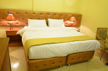 Al Tawfiq Plaza Hotel 1*
