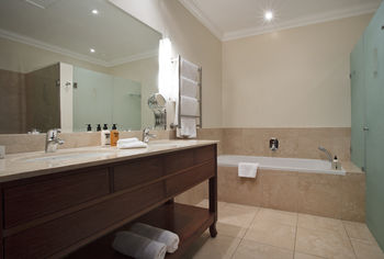 Asara Wine Estate & Hotel 5*