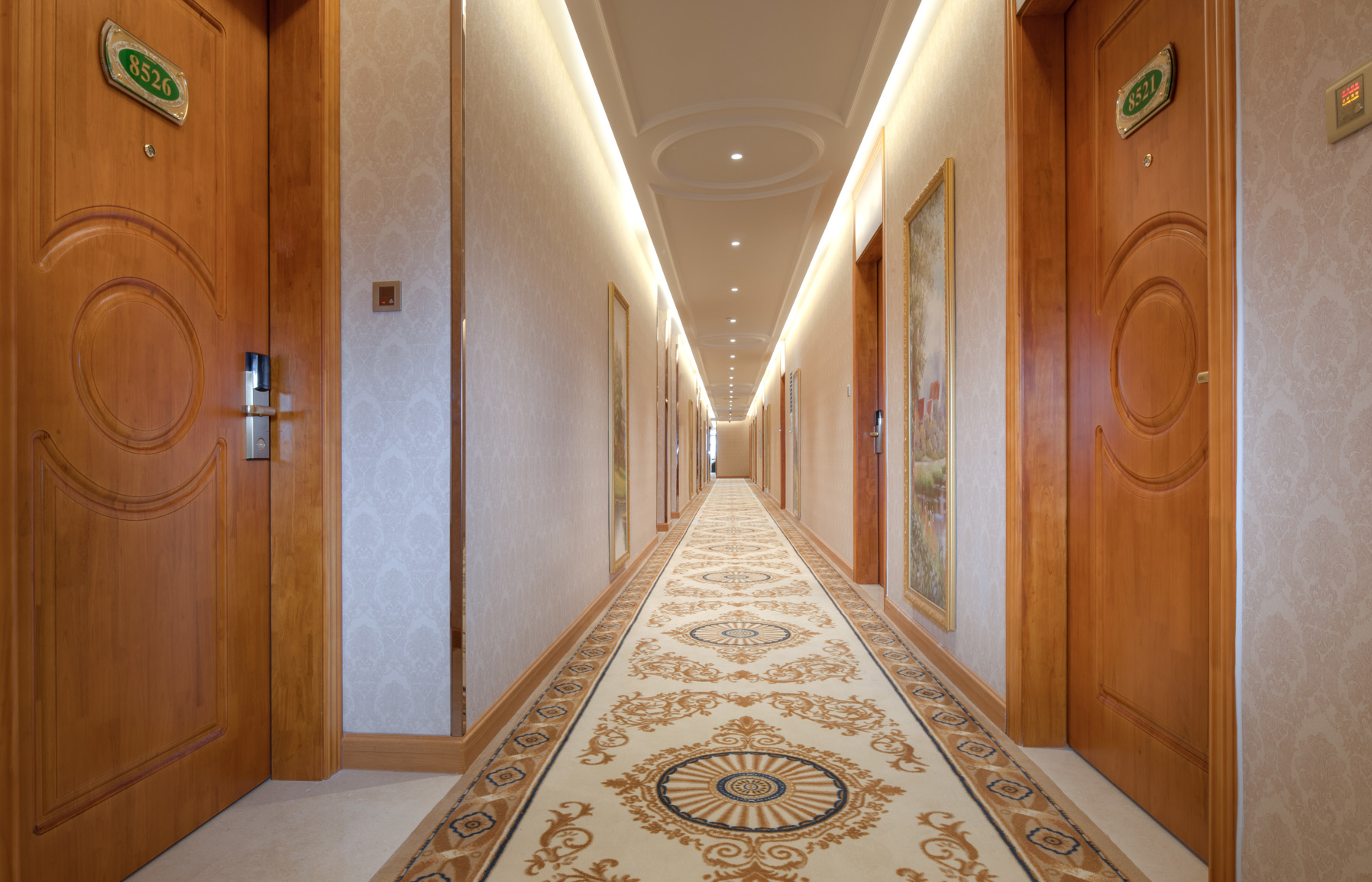 Vienna Hotel (Shenzhen North Railway Station Longsheng Subway Station) 3*