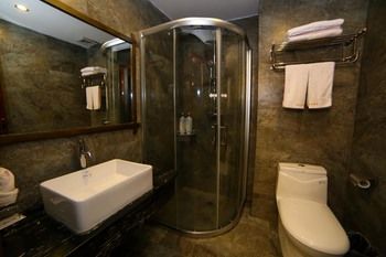 Nanfang Yinan Inn 2*