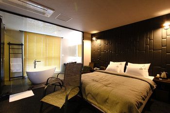 Louis Boutique Hotel 3*
