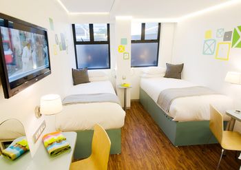 Bannister Hotel 3*