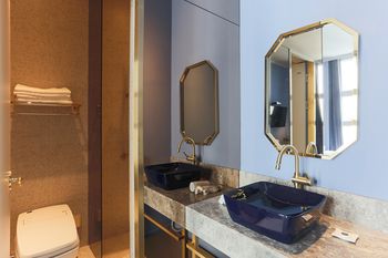 H Avenue Hotel Kondae 3*