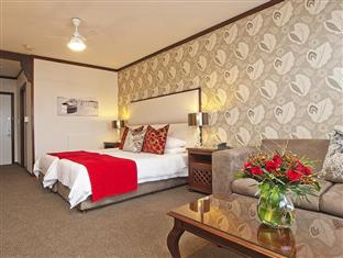 Knysna Log-Inn Hotel 3*