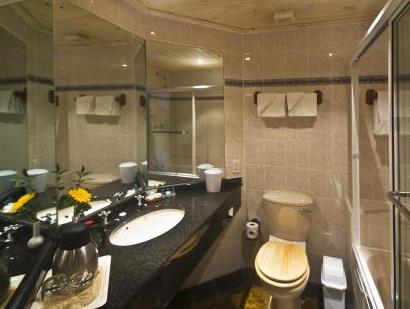 Knysna Log-Inn Hotel 3*