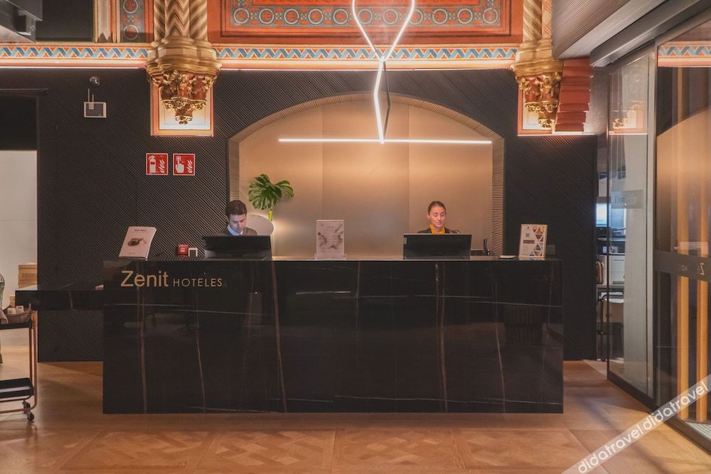Hotel Zenit Convento San Martin 4*