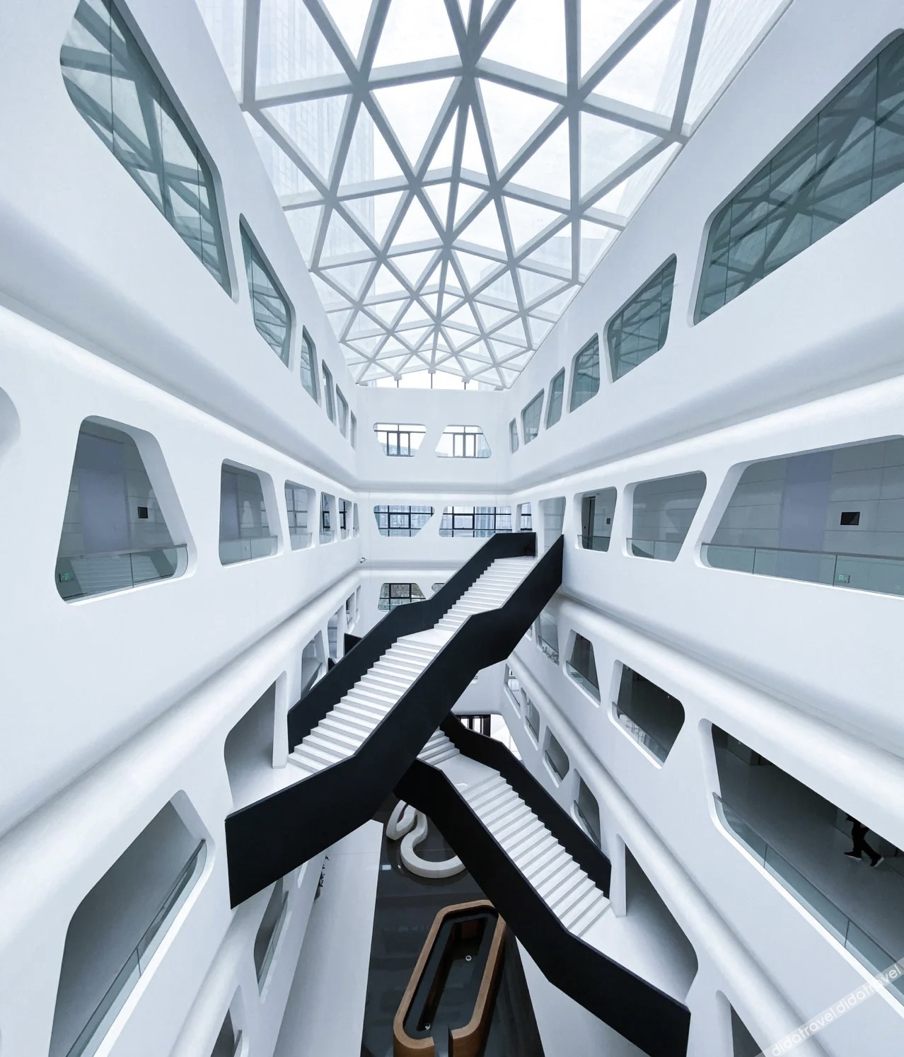 HEONIC ART WELLNESS HOTEL & SUITES - Signature Family Suites - Cat Therapy - Aesop SPA 3*