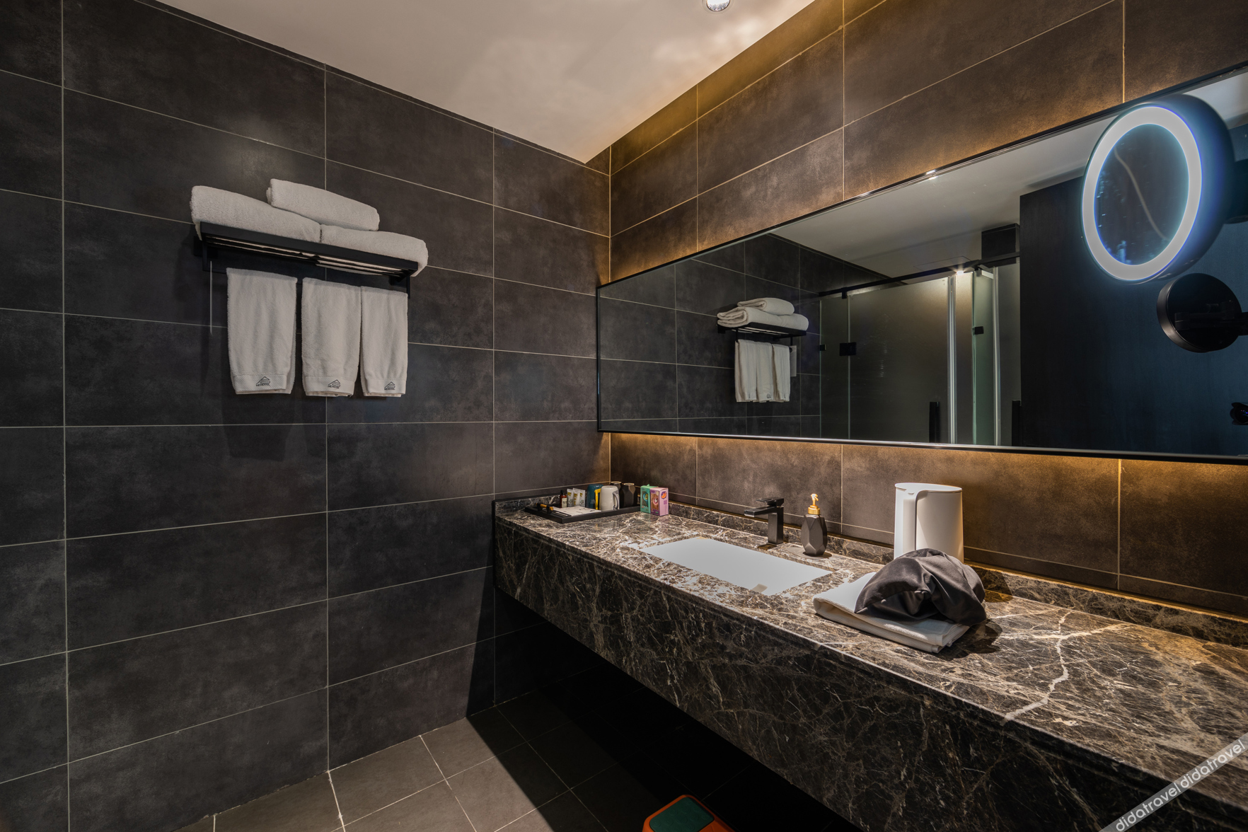 HEONIC ART WELLNESS HOTEL & SUITES - Signature Family Suites - Cat Therapy - Aesop SPA 3*