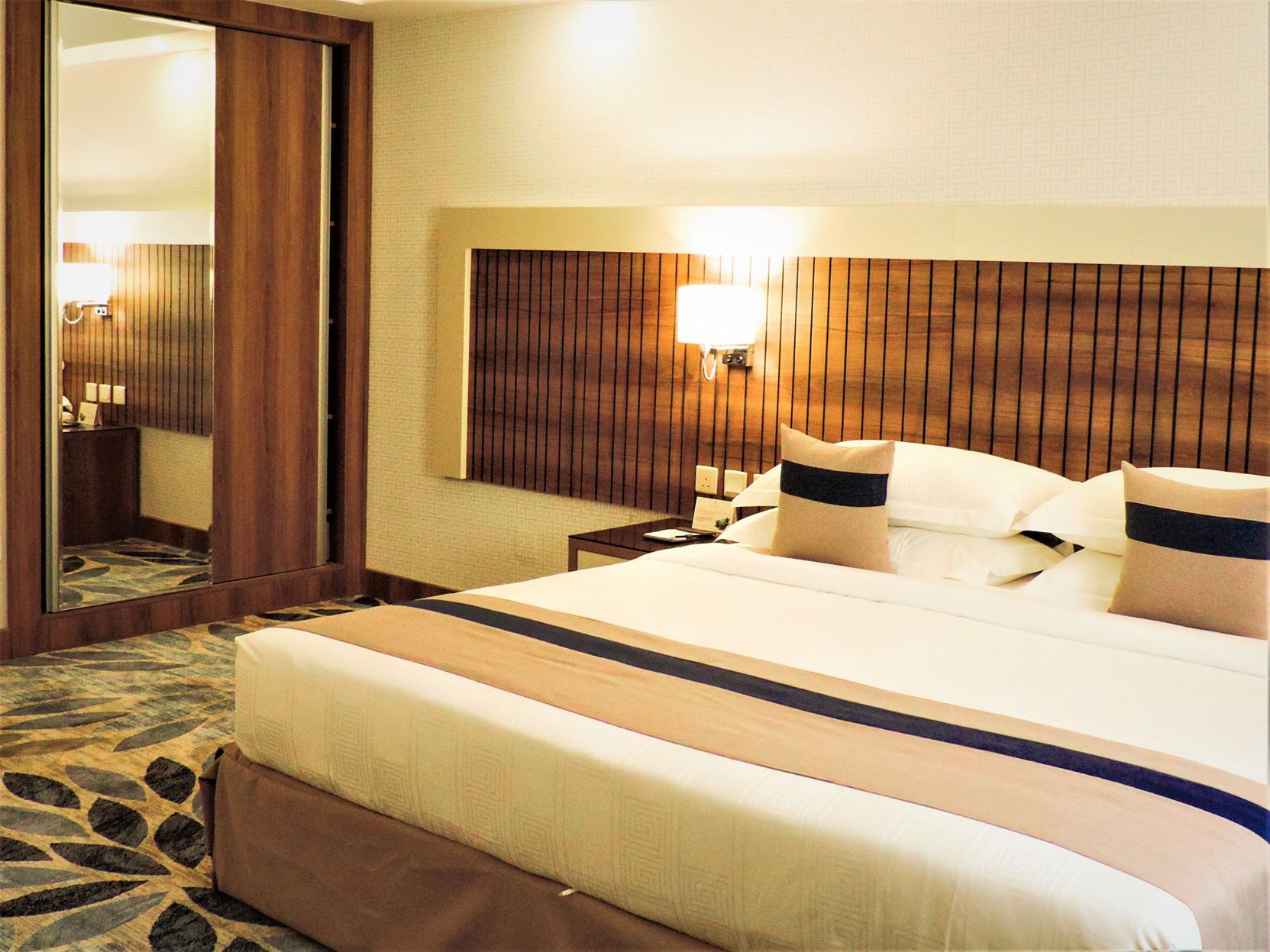 Season Star Hotel 0*