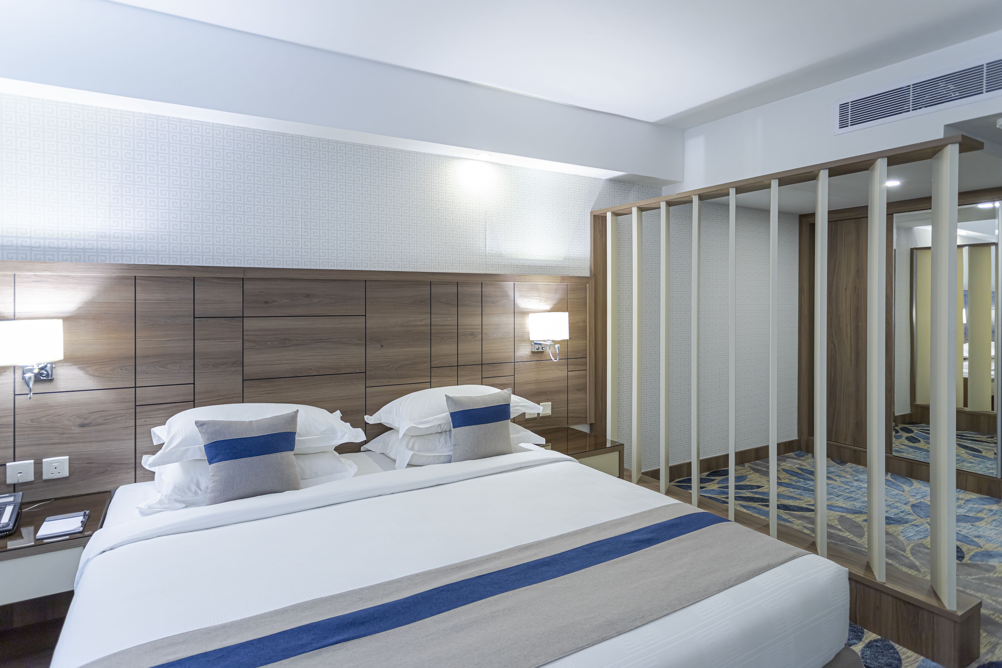 Season Star Hotel 0*