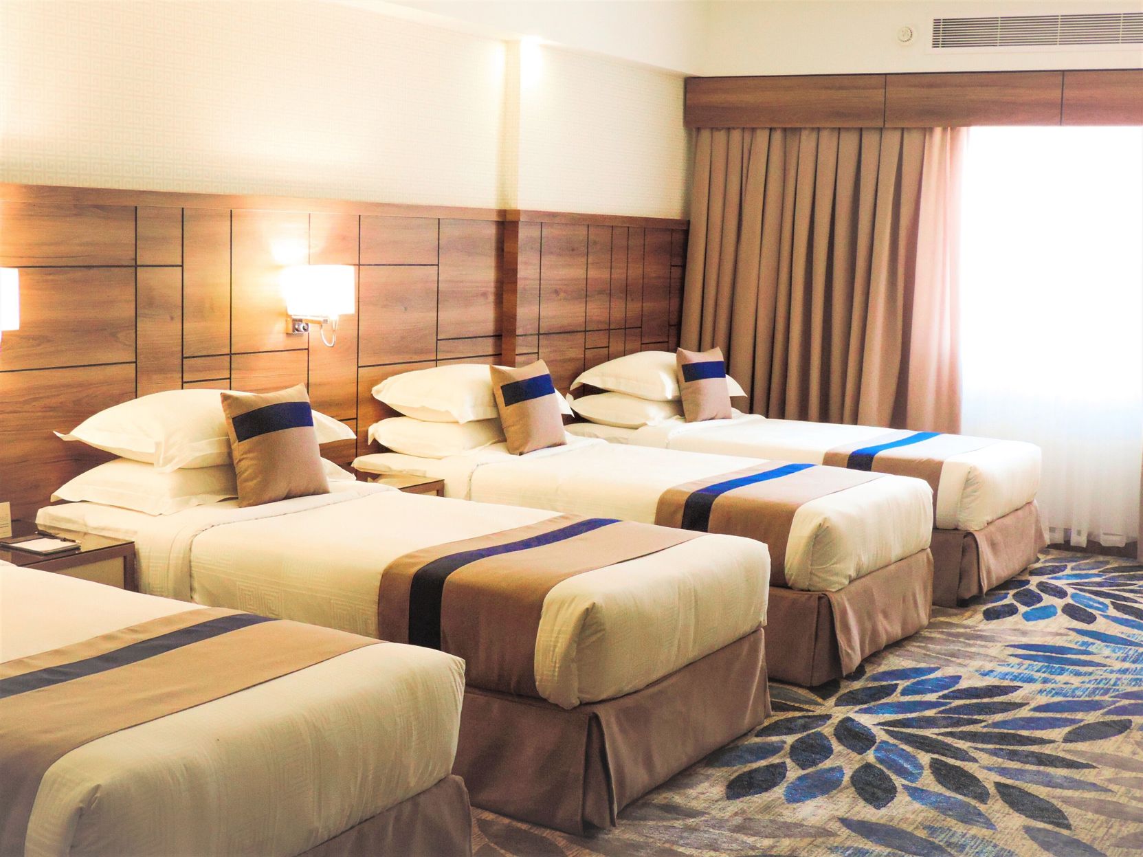 Season Star Hotel 0*