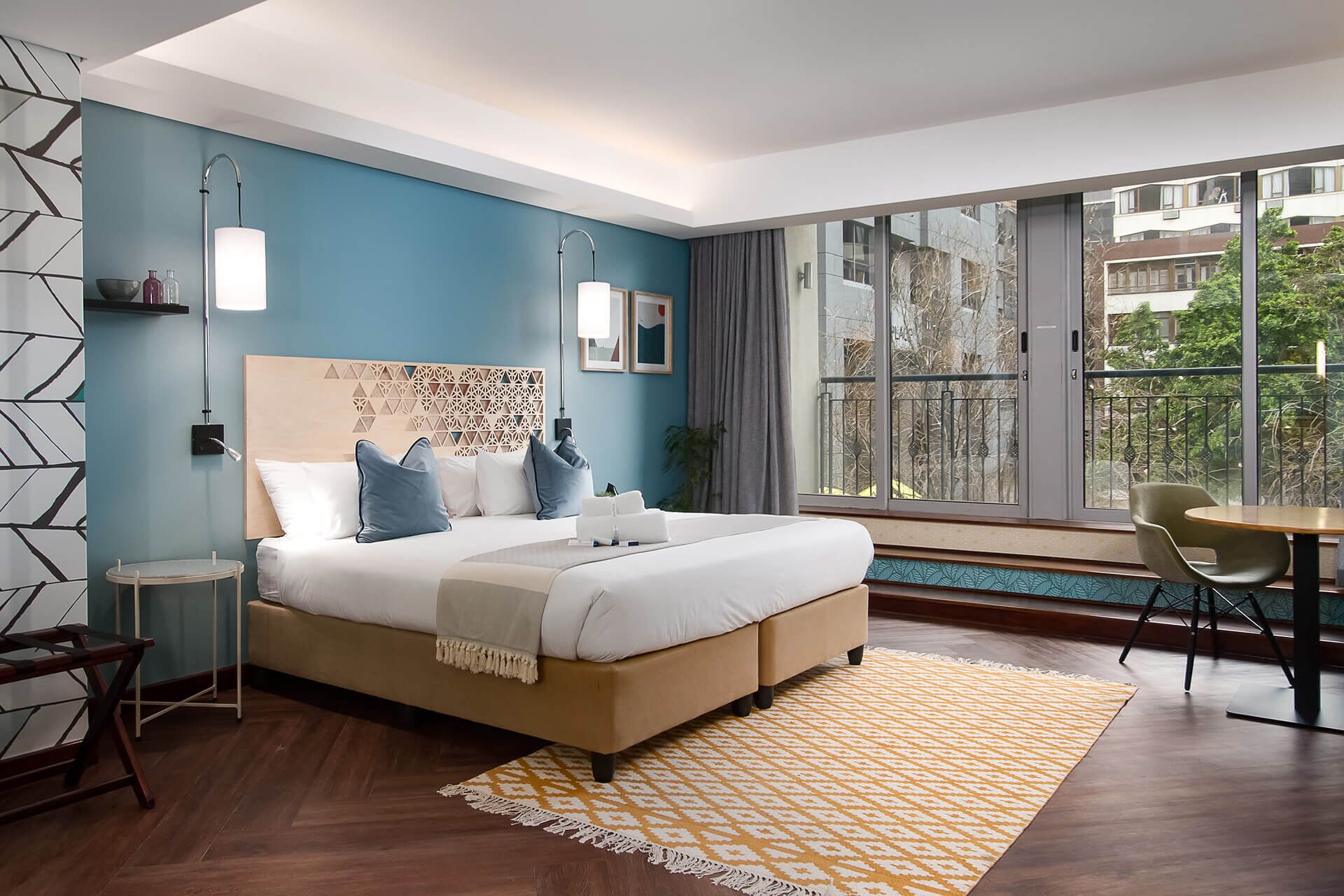 WINK Eaton Square 3*