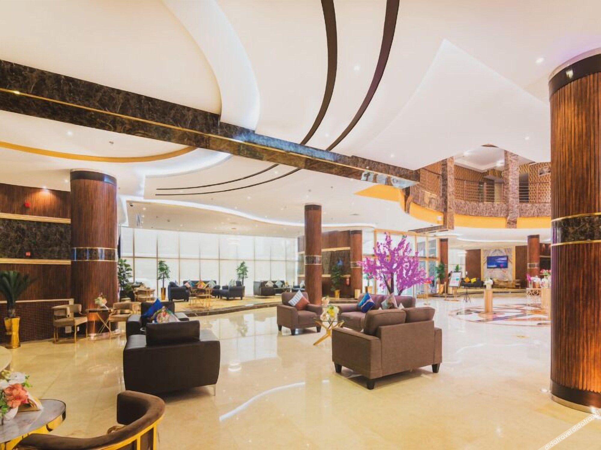 Golden Ship Hotel 4*
