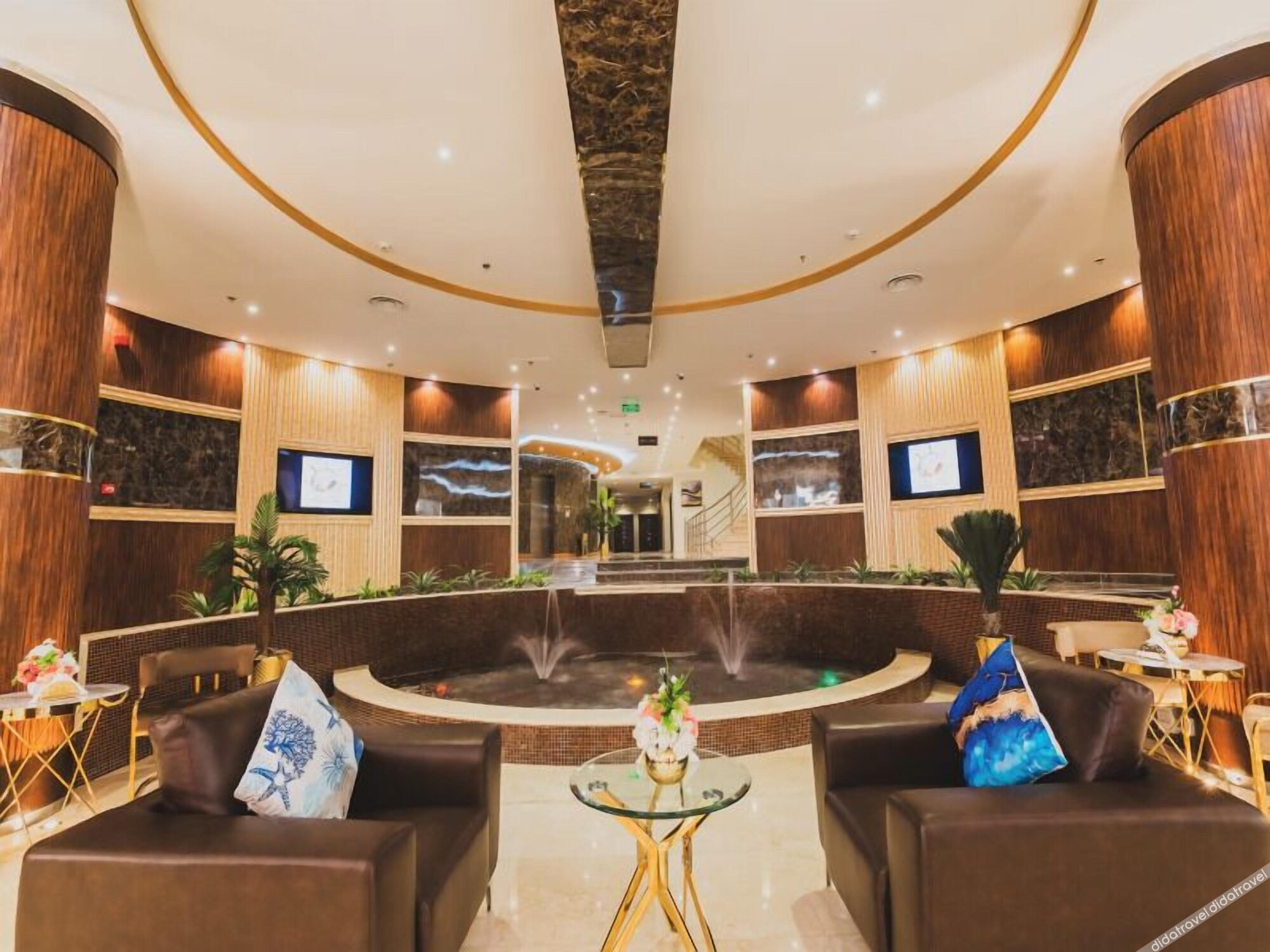 Golden Ship Hotel 4*