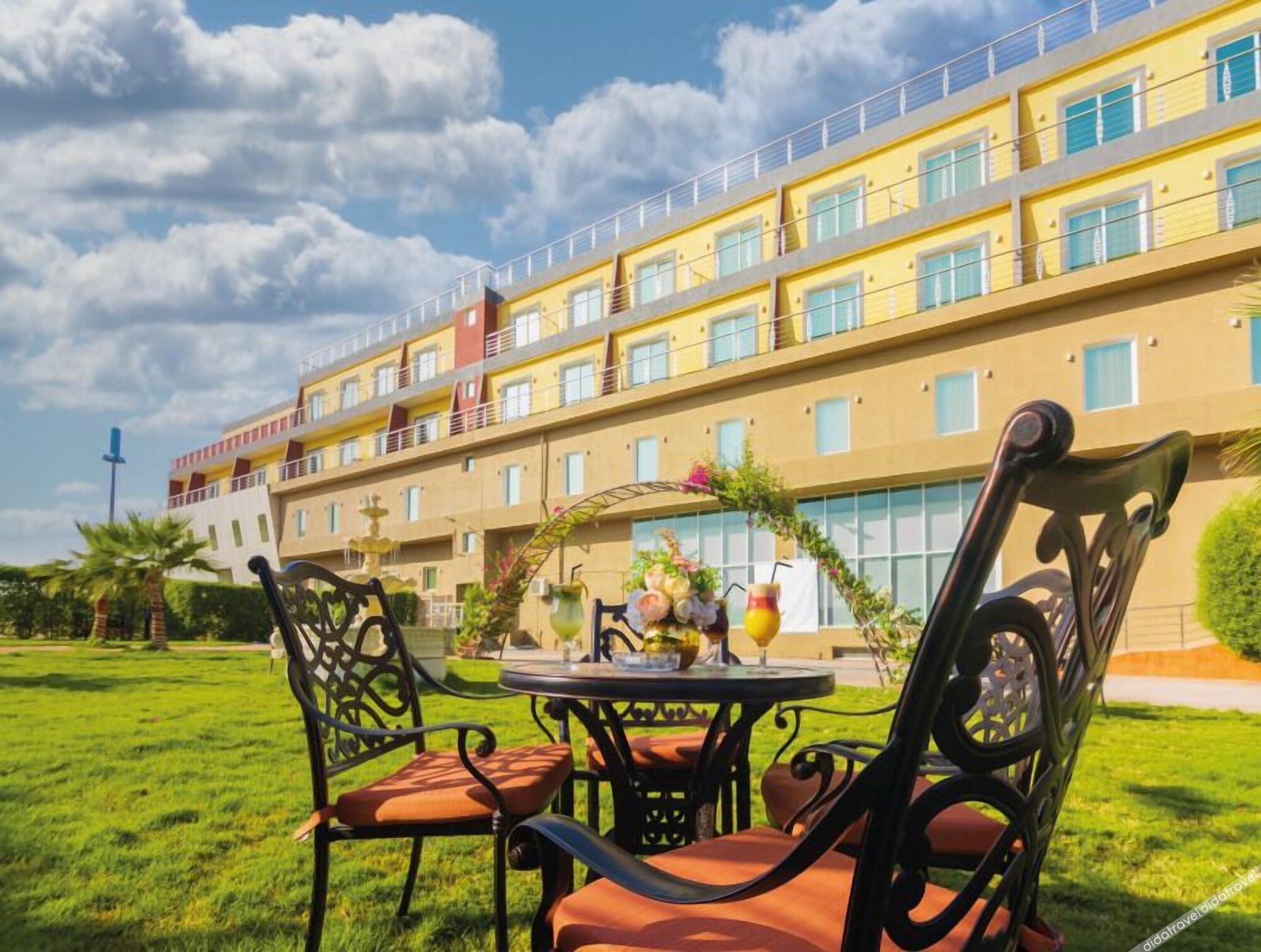 Golden Ship Hotel 4*