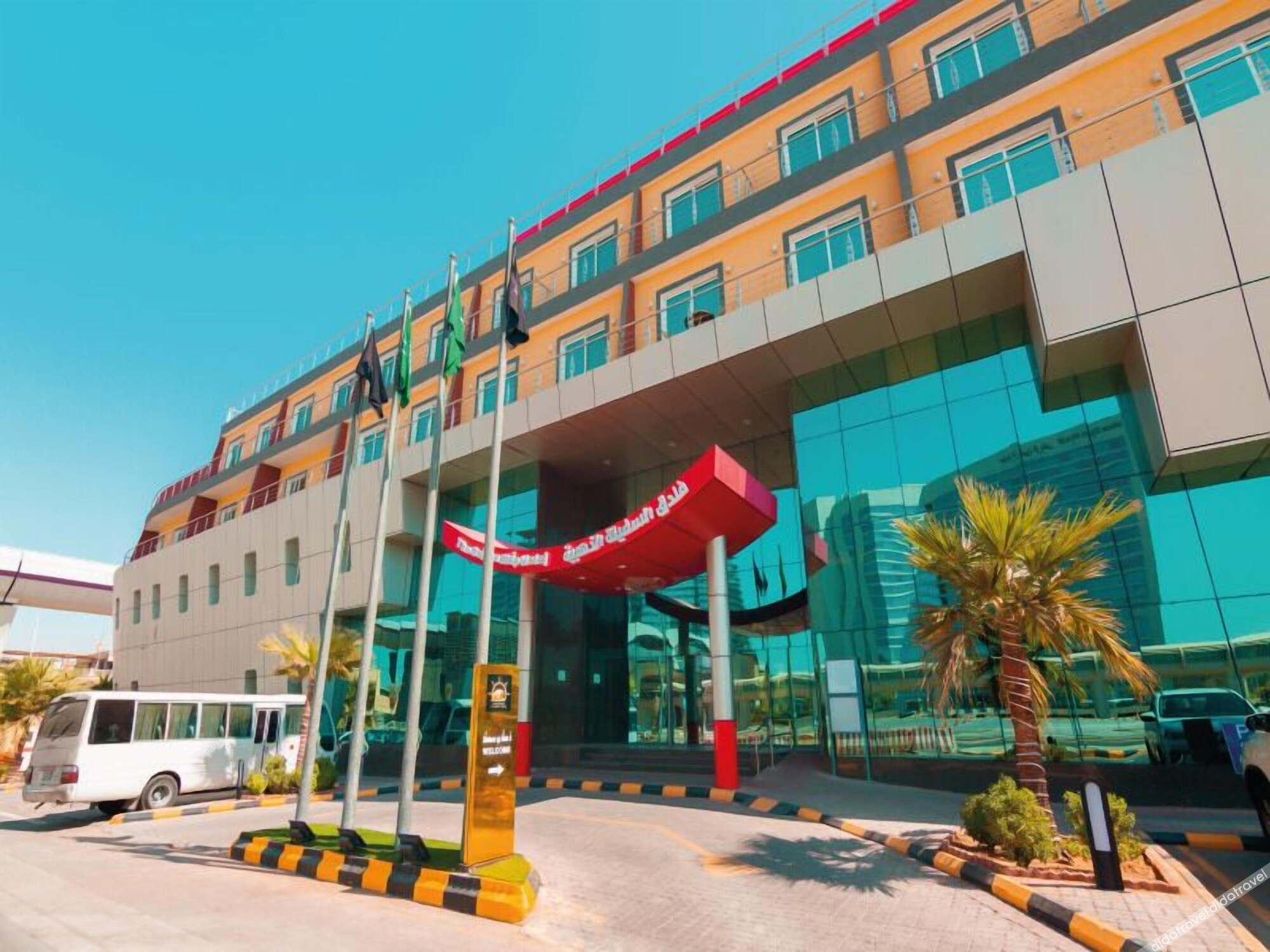 Golden Ship Hotel 4*