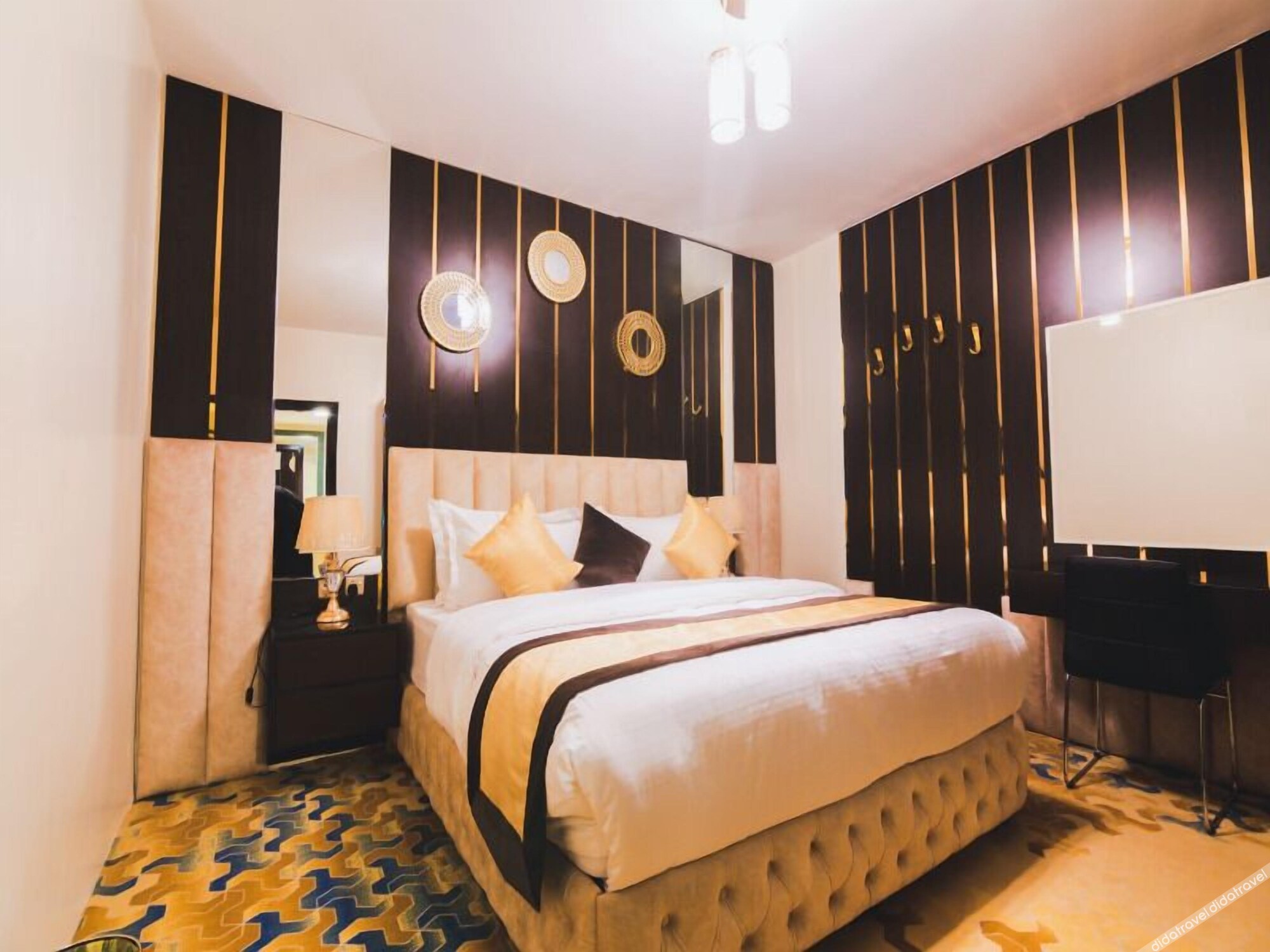 Golden Ship Hotel 4*