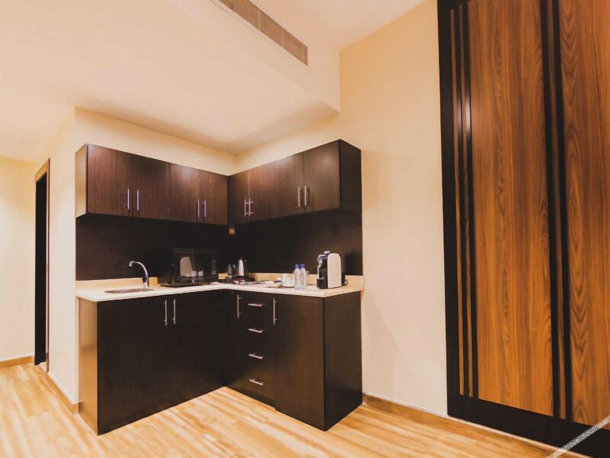 Golden Ship Hotel 4*