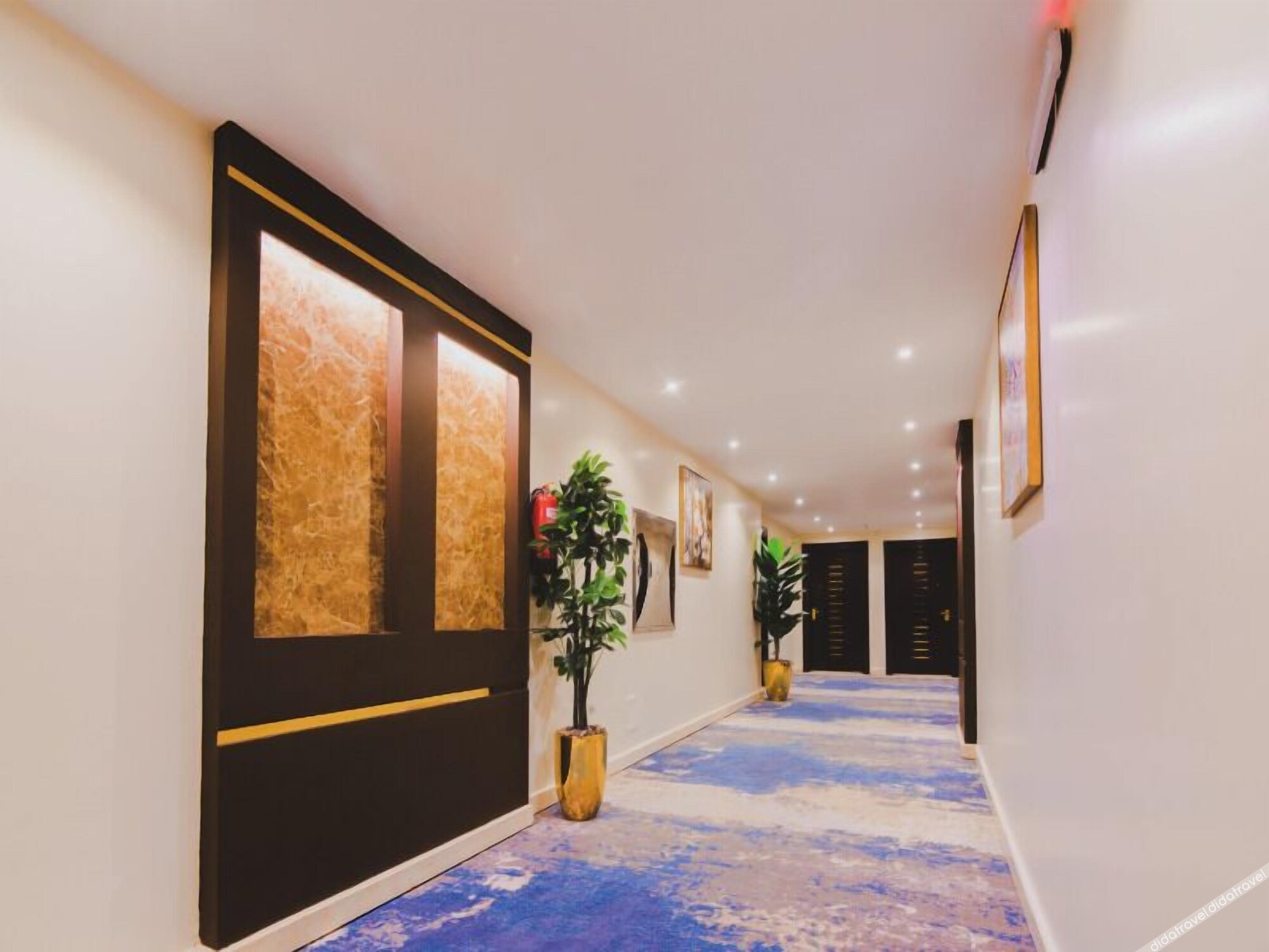 Golden Ship Hotel 4*