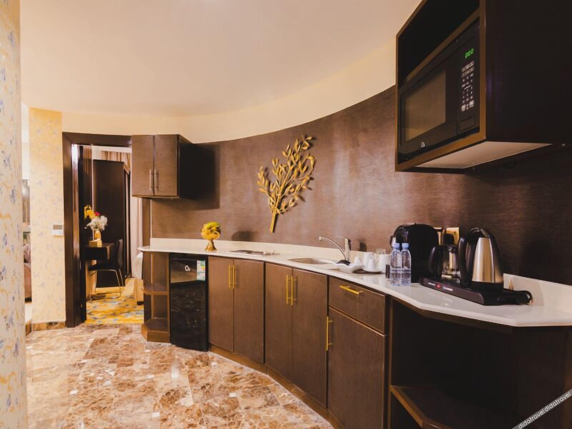 Golden Ship Hotel 4*