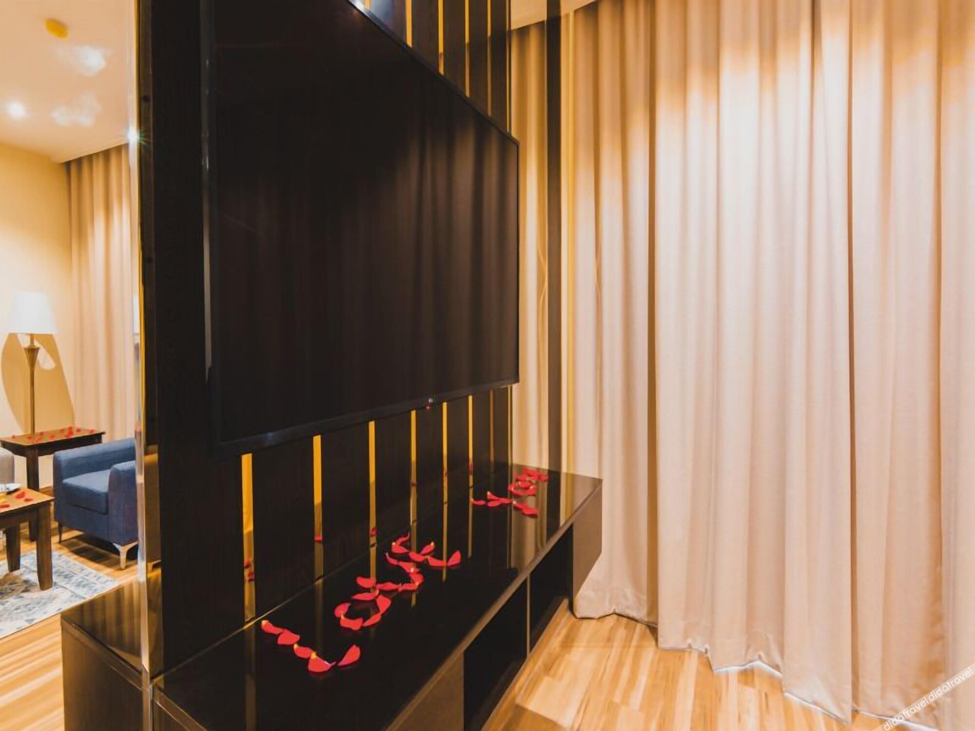 Golden Ship Hotel 4*