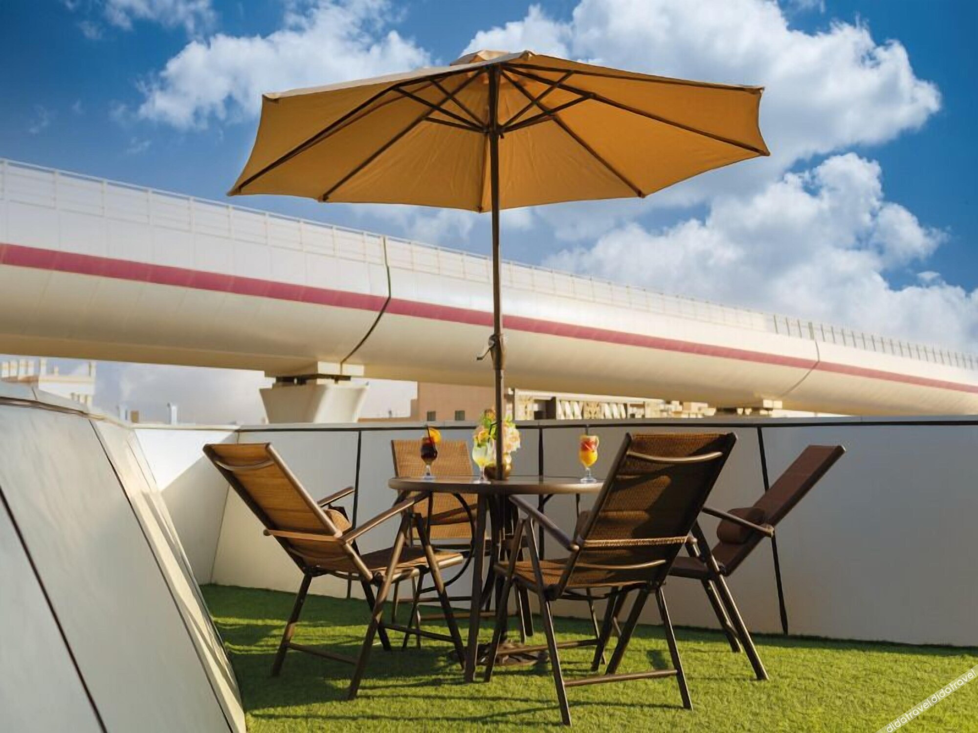 Golden Ship Hotel 4*
