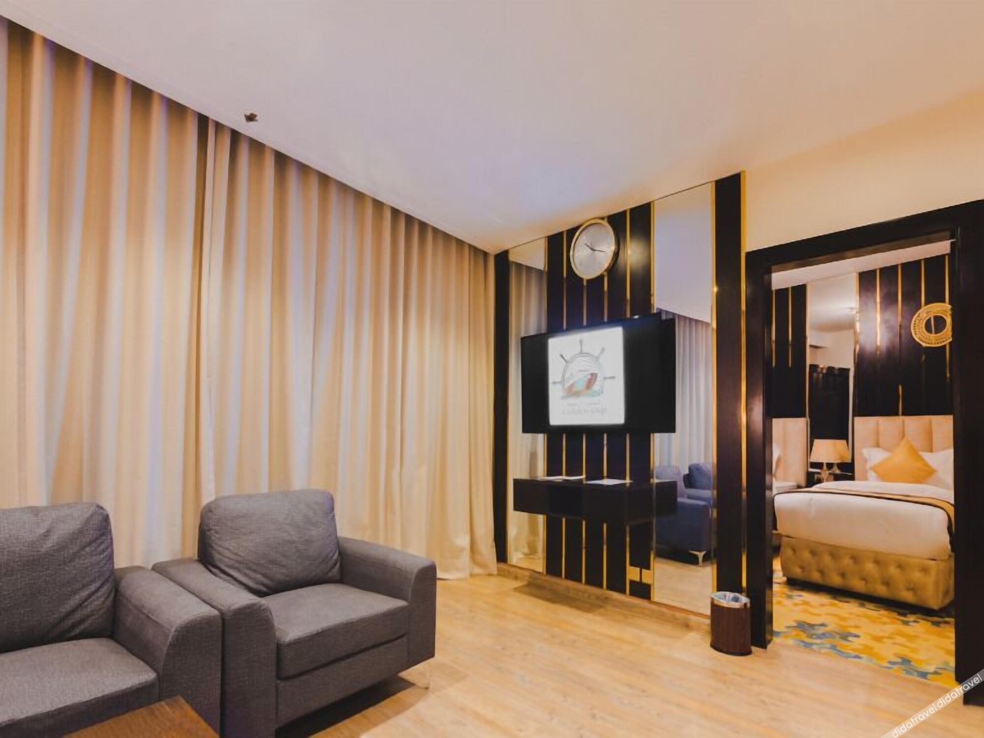 Golden Ship Hotel 4*
