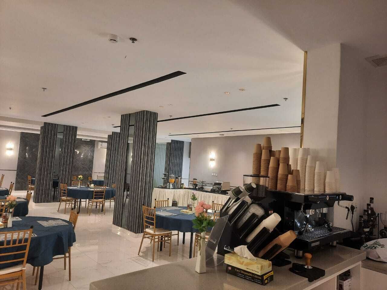Sweet Land Hotel 0*