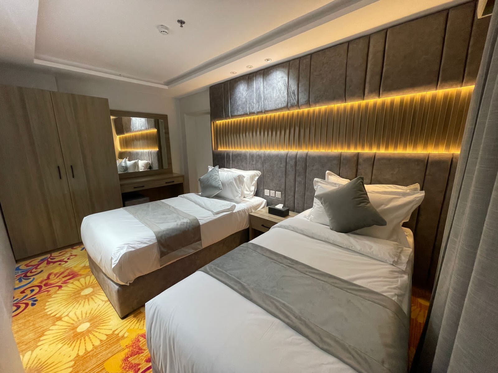 Sweet Land Hotel 0*