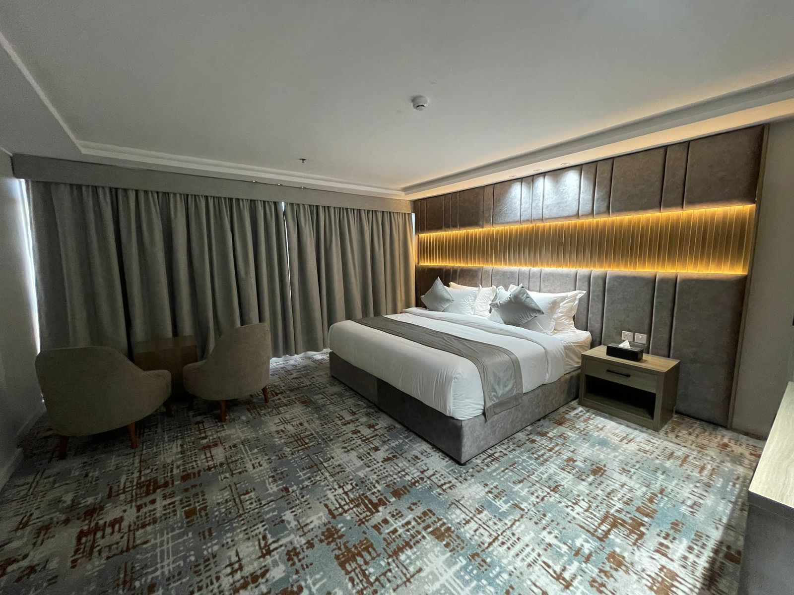Sweet Land Hotel 0*
