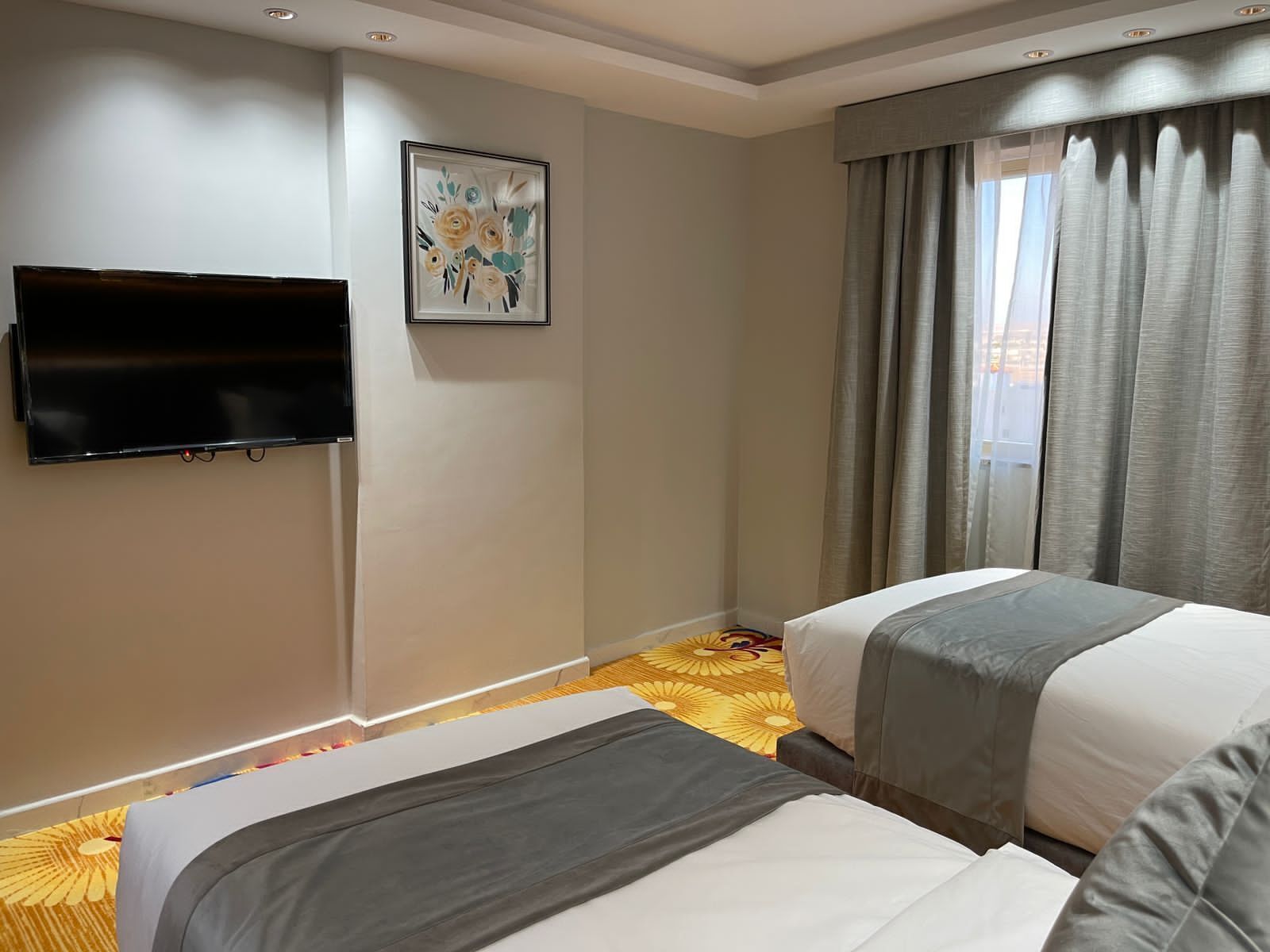 Sweet Land Hotel 0*