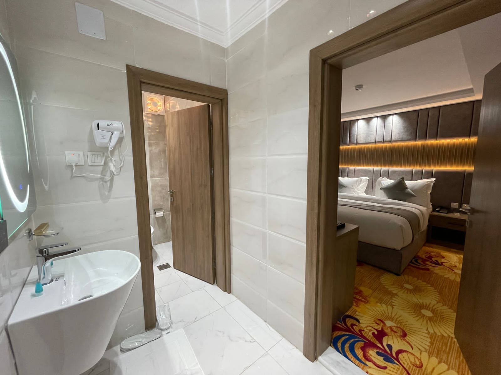Sweet Land Hotel 0*