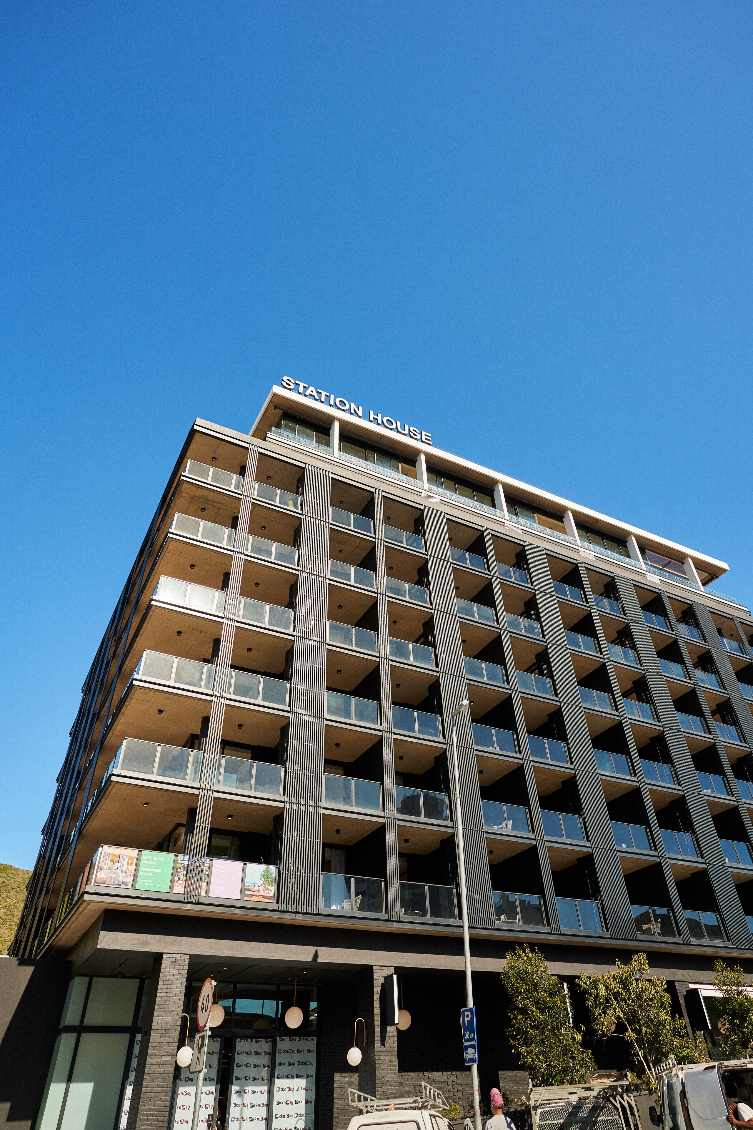 Home Suite Hotels Station House 4*