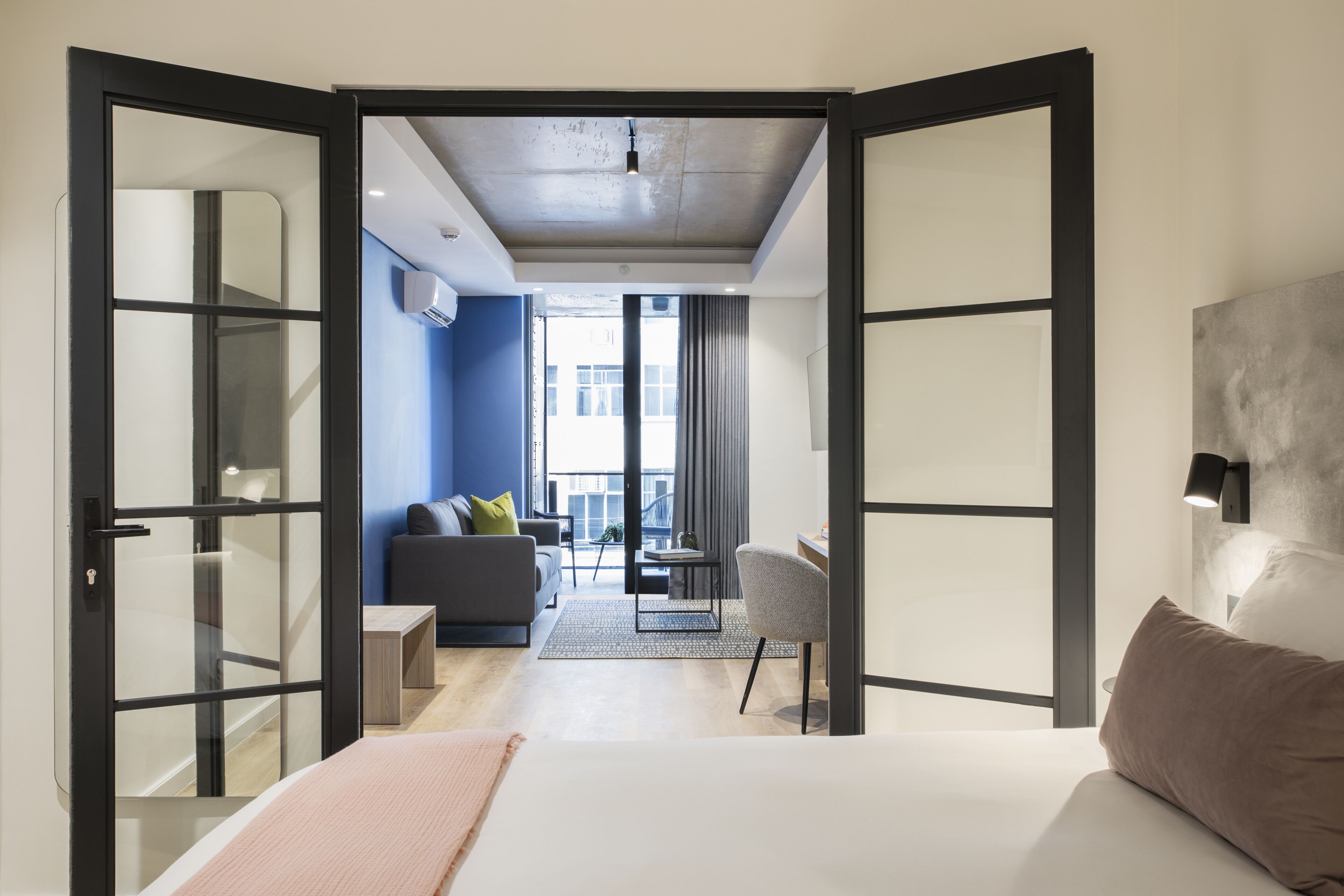 Home Suite Hotels Station House 4*