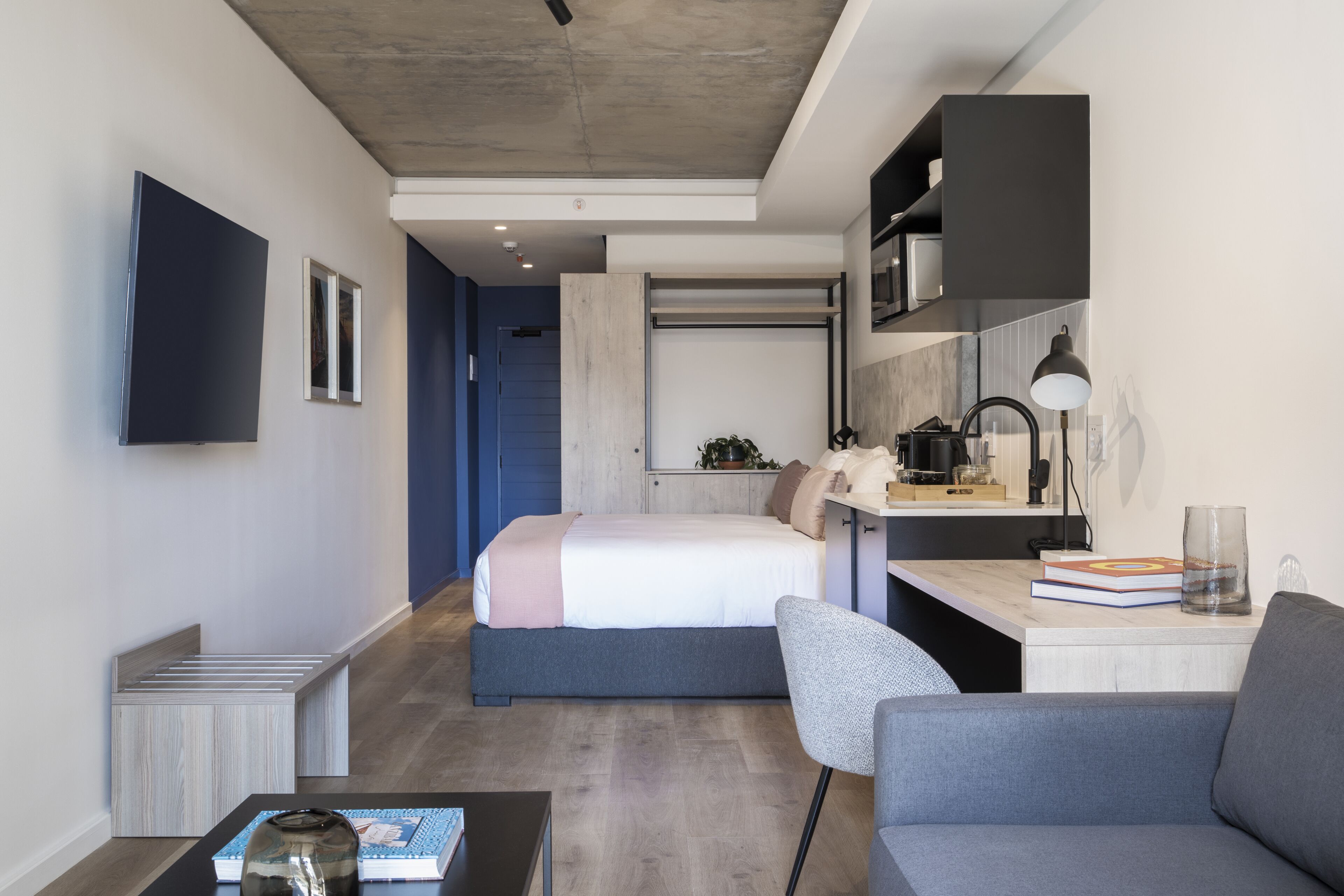 Home Suite Hotels Station House 4*