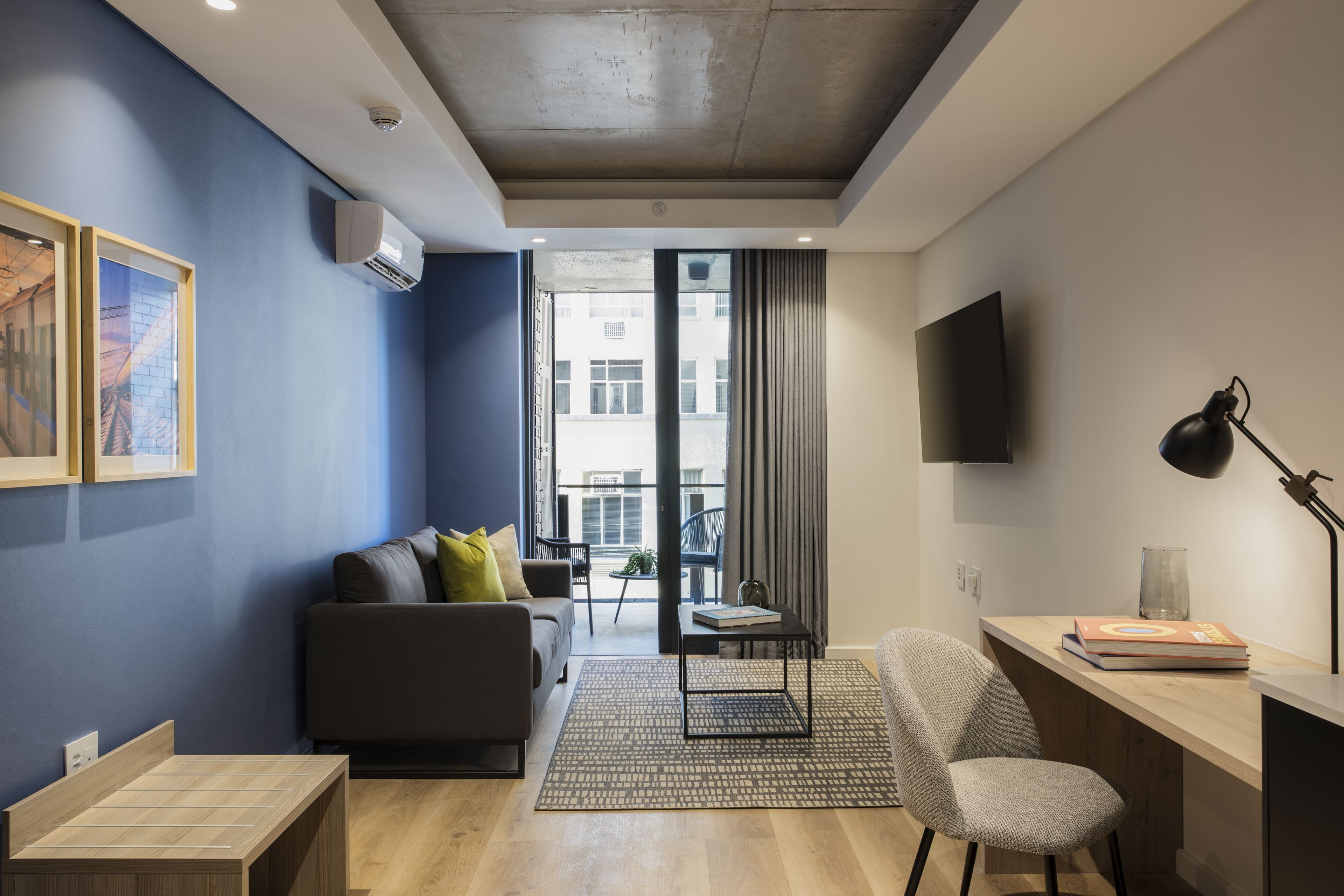 Home Suite Hotels Station House 4*