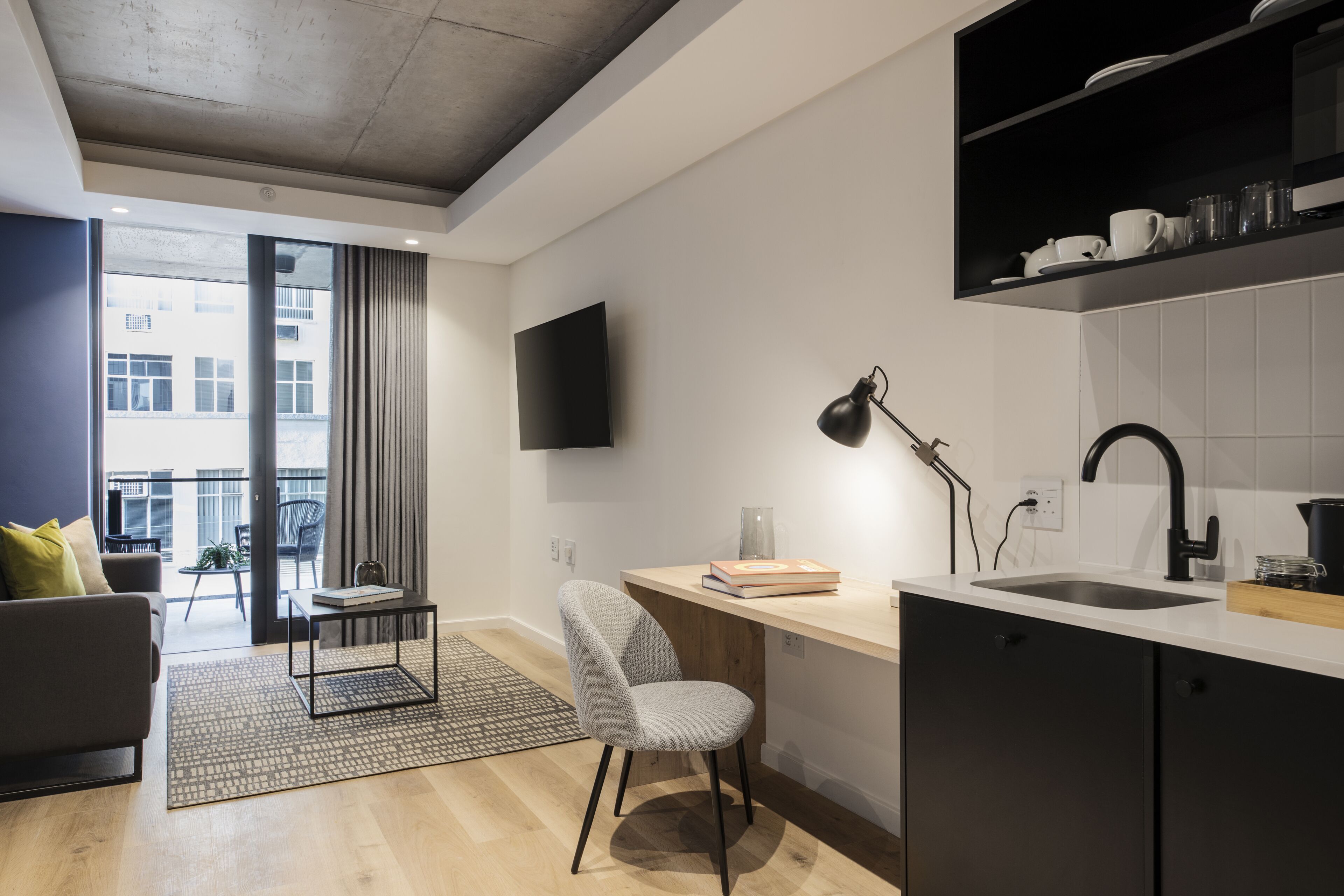 Home Suite Hotels Station House 4*