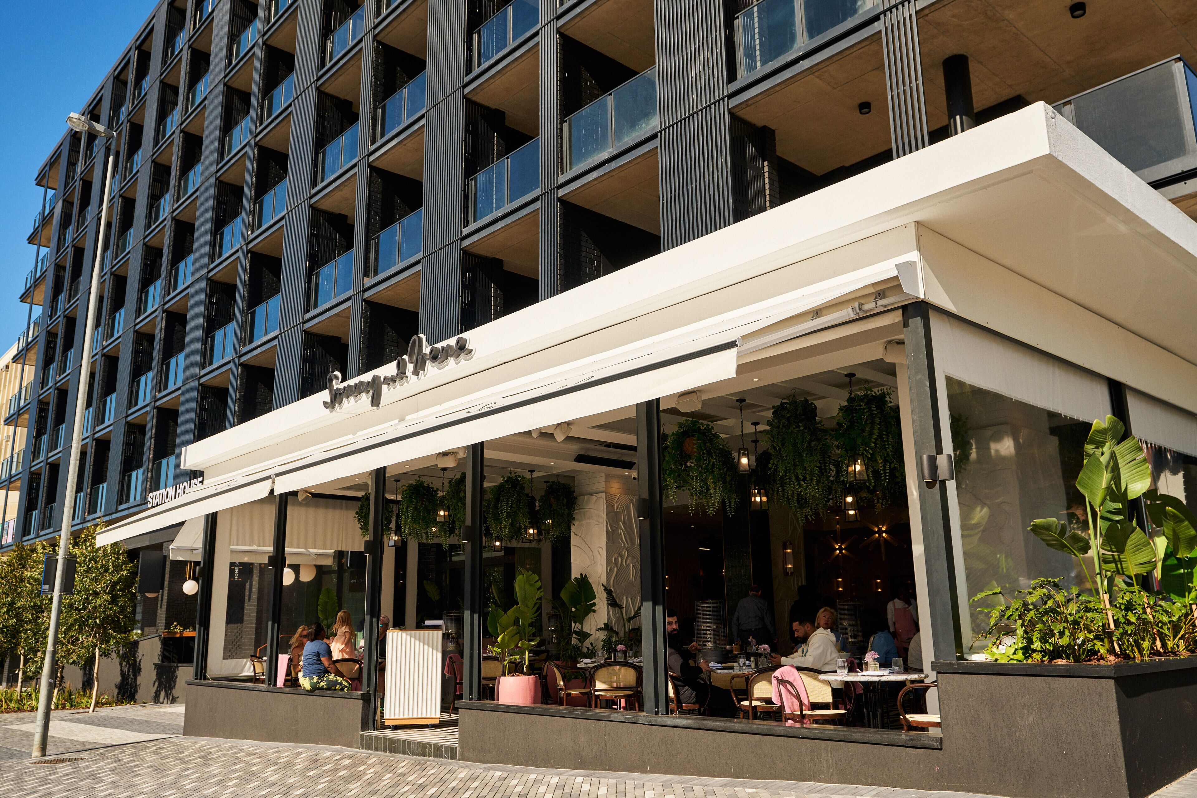 Home Suite Hotels Station House 4*