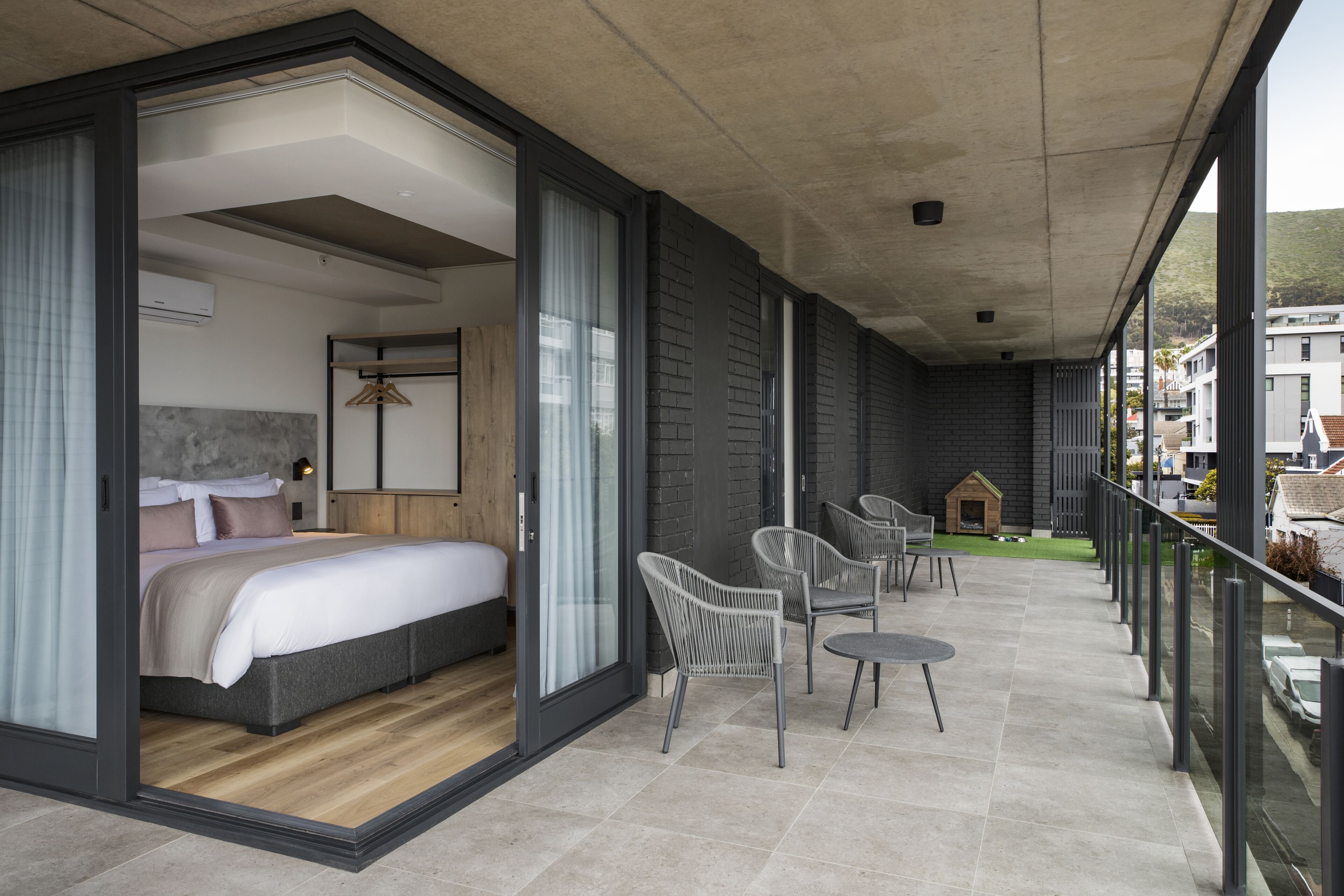 Home Suite Hotels Station House 4*