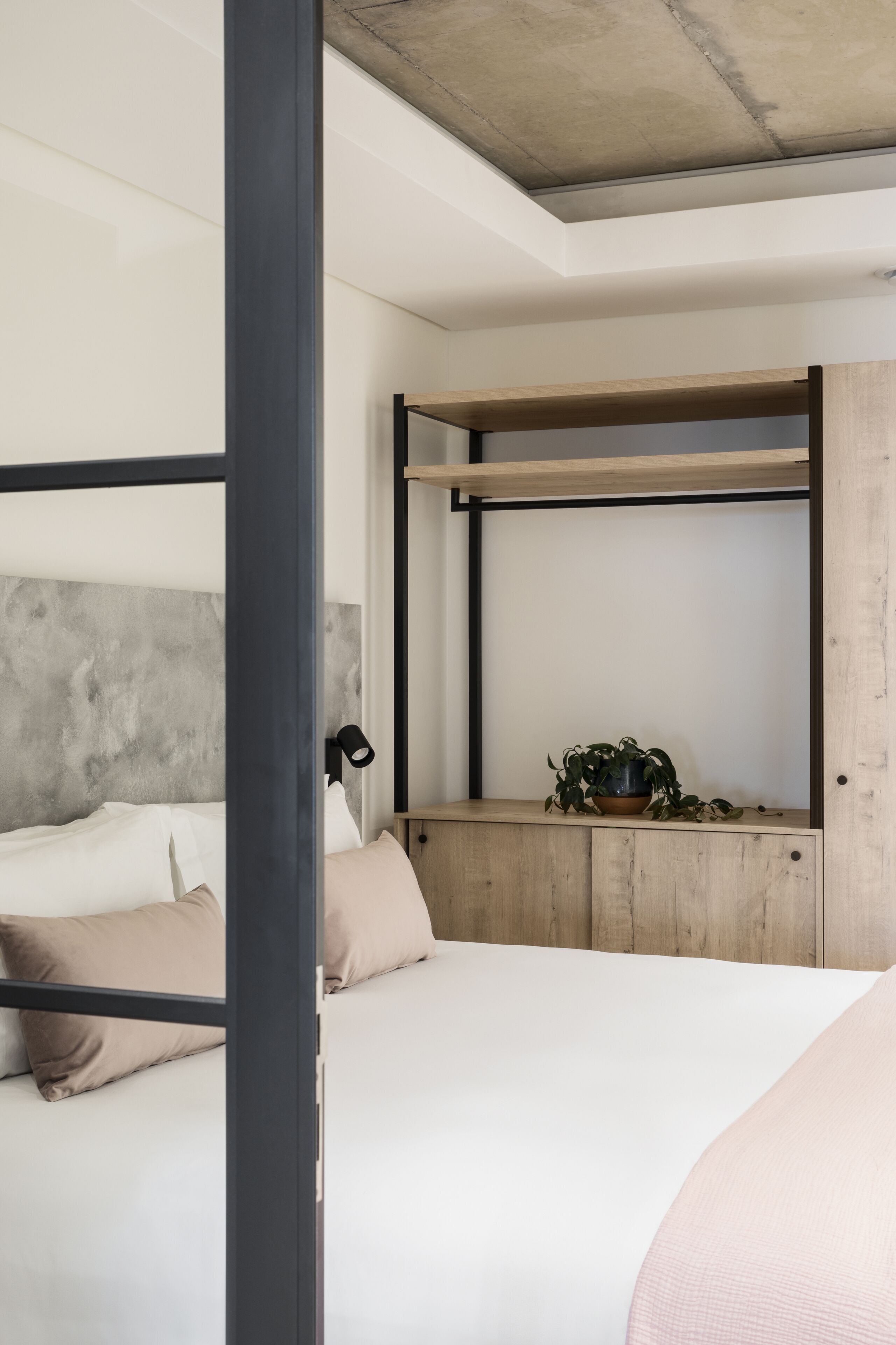 Home Suite Hotels Station House 4*