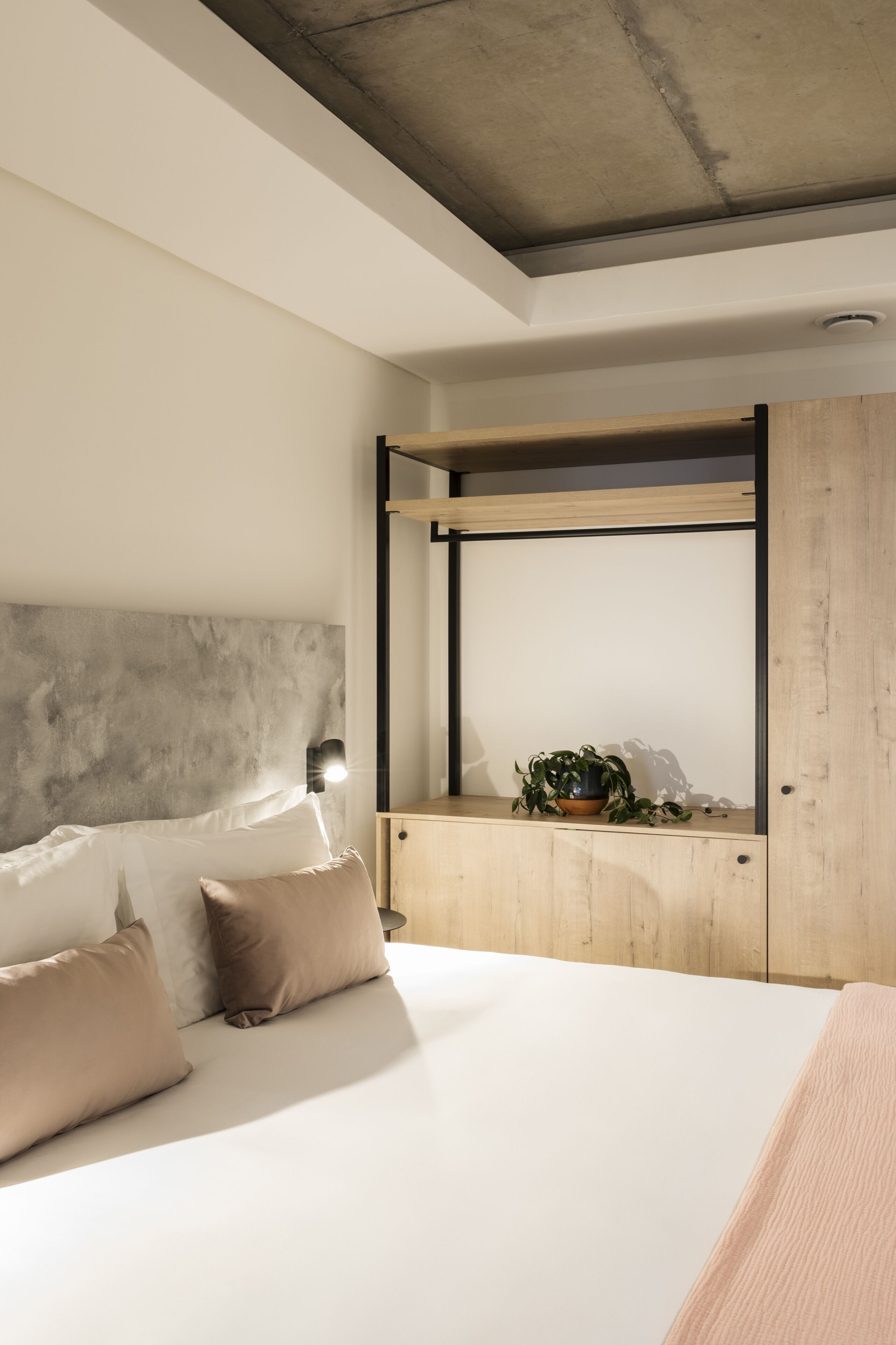 Home Suite Hotels Station House 4*