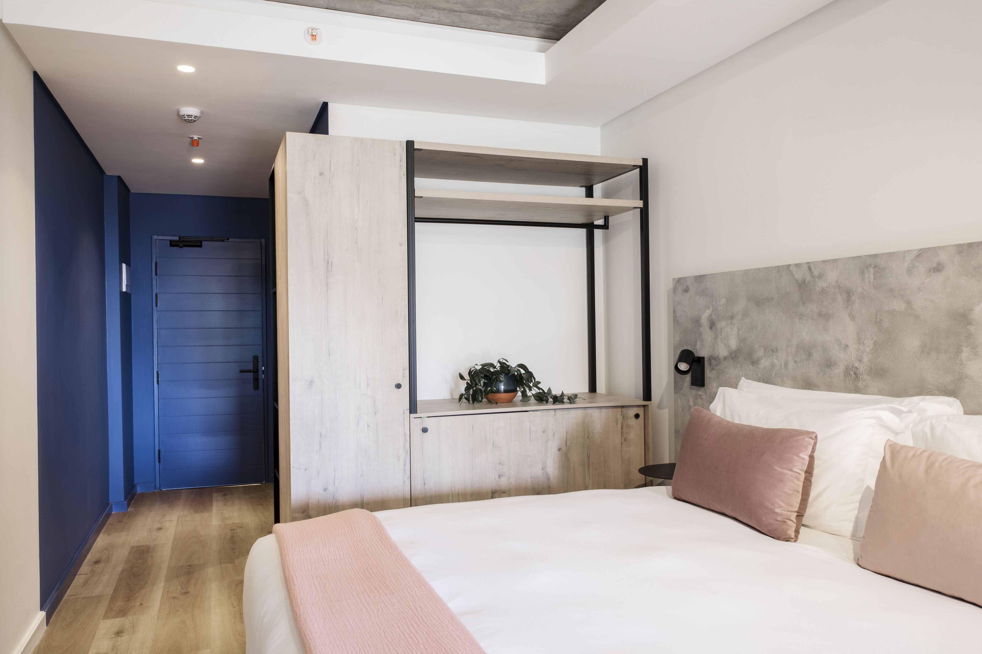 Home Suite Hotels Station House 4*