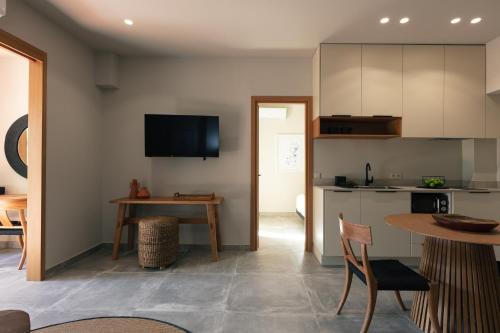 Chapter 02 Gallery Suites 3*