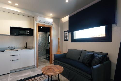 Chapter 02 Gallery Suites 3*